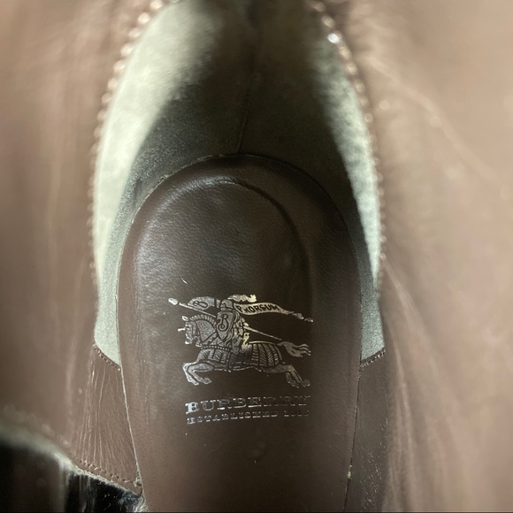 BURBERRY black patent leather ankle boots - Picture 12 of 14